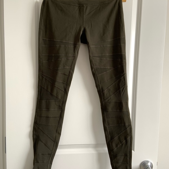 Lululemon Mesh Front Leggings - Picture 1 of 1